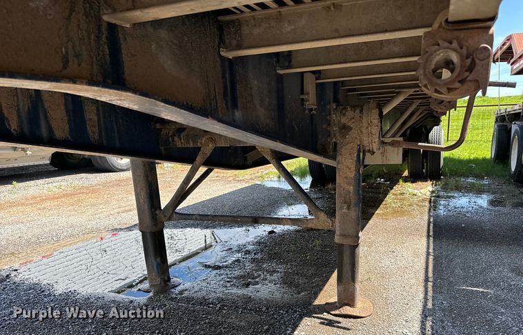 image for item ND9348 1997 Wilson CF-96T flatbed trailer