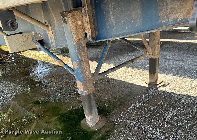 image for item ND9348 1997 Wilson CF-96T flatbed trailer