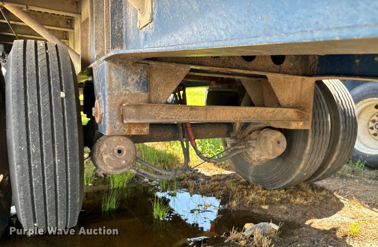 image for item ND9348 1997 Wilson CF-96T flatbed trailer