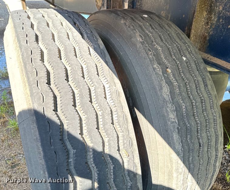 image for item ND9348 1997 Wilson CF-96T flatbed trailer