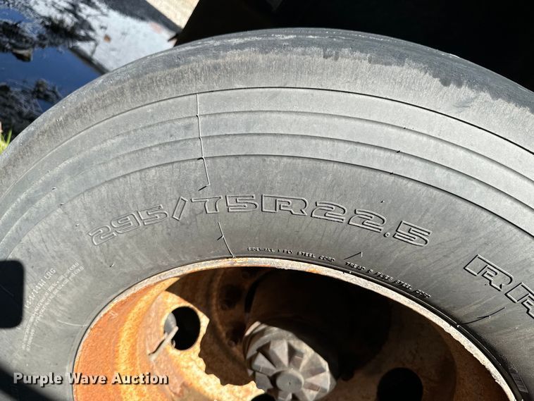 image for item ND9348 1997 Wilson CF-96T flatbed trailer