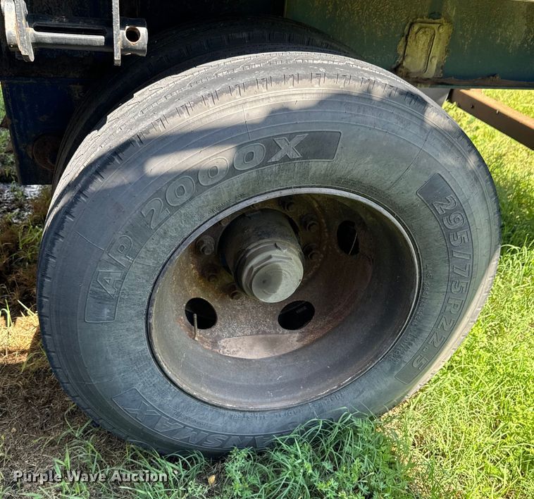 image for item ND9348 1997 Wilson CF-96T flatbed trailer