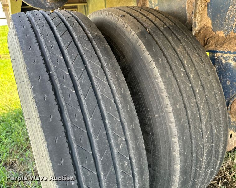 image for item ND9348 1997 Wilson CF-96T flatbed trailer