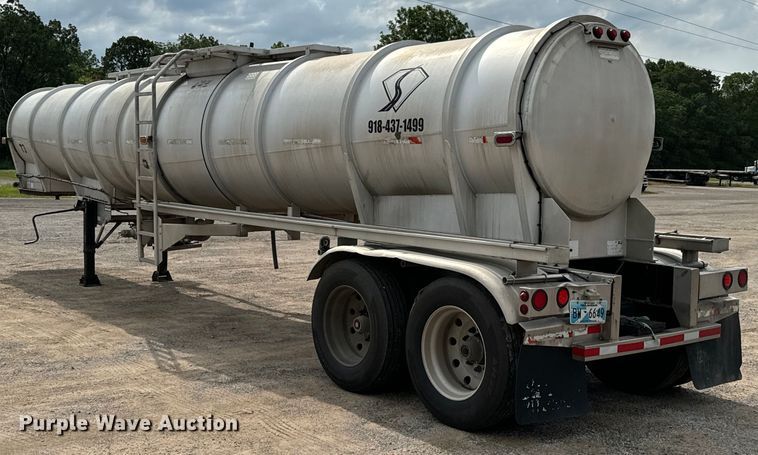 image for item ND9351 2006 Polar tank trailer