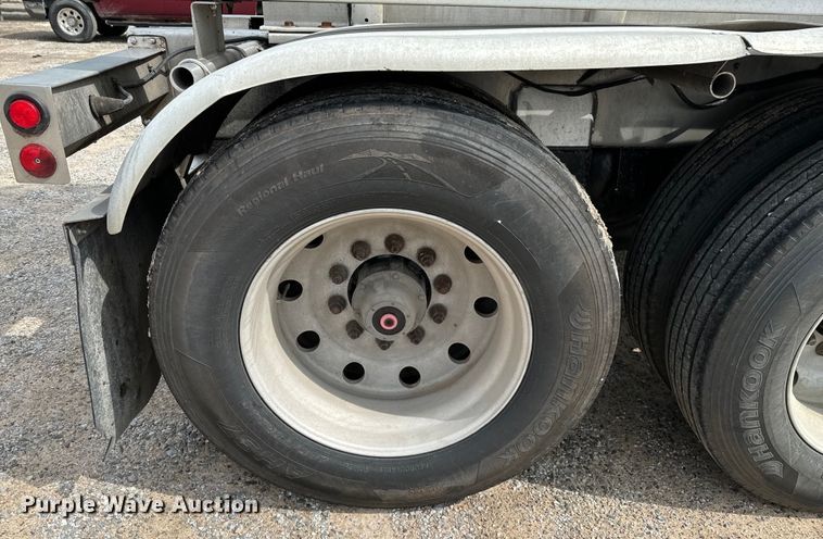 image for item ND9351 2006 Polar tank trailer
