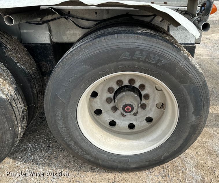 image for item ND9351 2006 Polar tank trailer