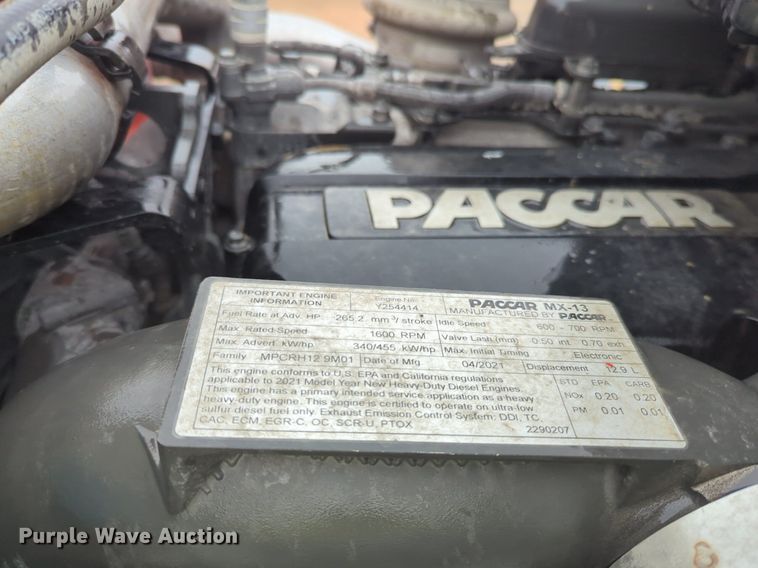 image for item NG9824 2022 Kenworth  T680 semi truck