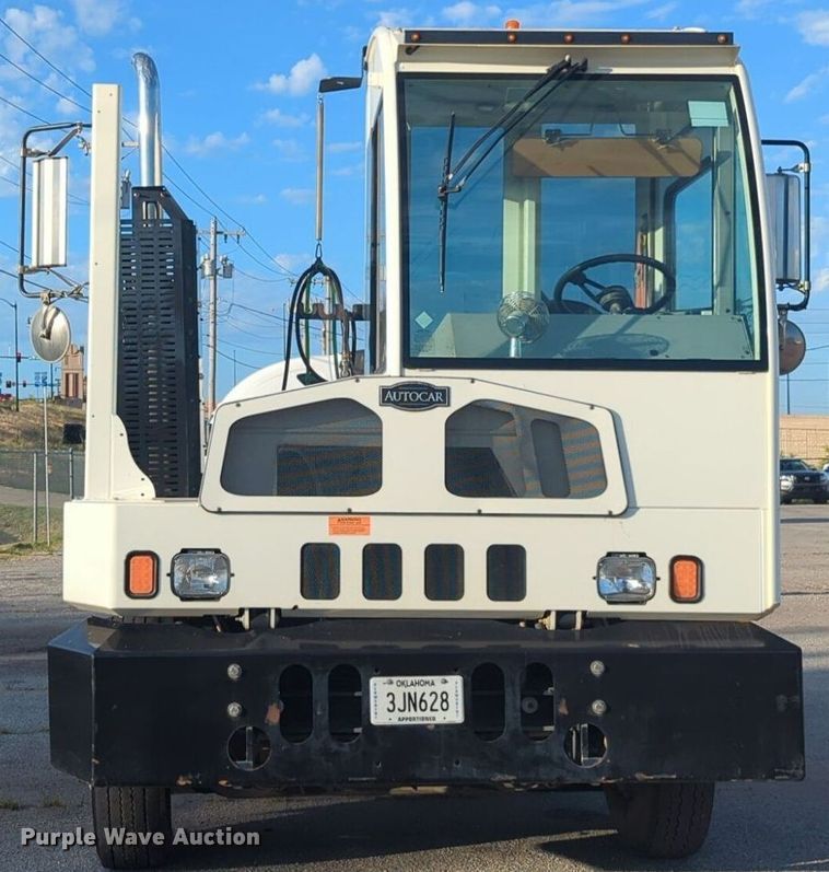 image for item NG9921 2019 Autocar XSPotter yard truck