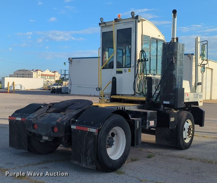 image for item NG9921 2019 Autocar XSPotter yard truck