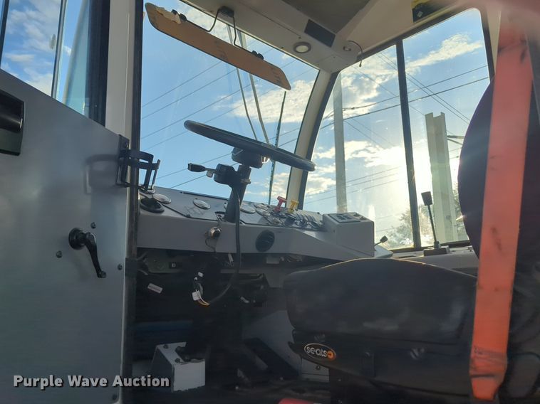 image for item NG9921 2019 Autocar XSPotter yard truck