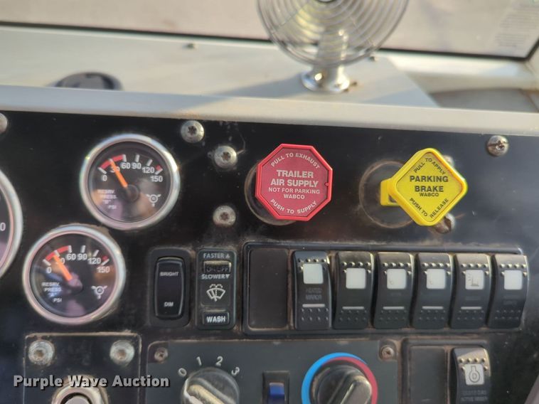 image for item NG9921 2019 Autocar XSPotter yard truck