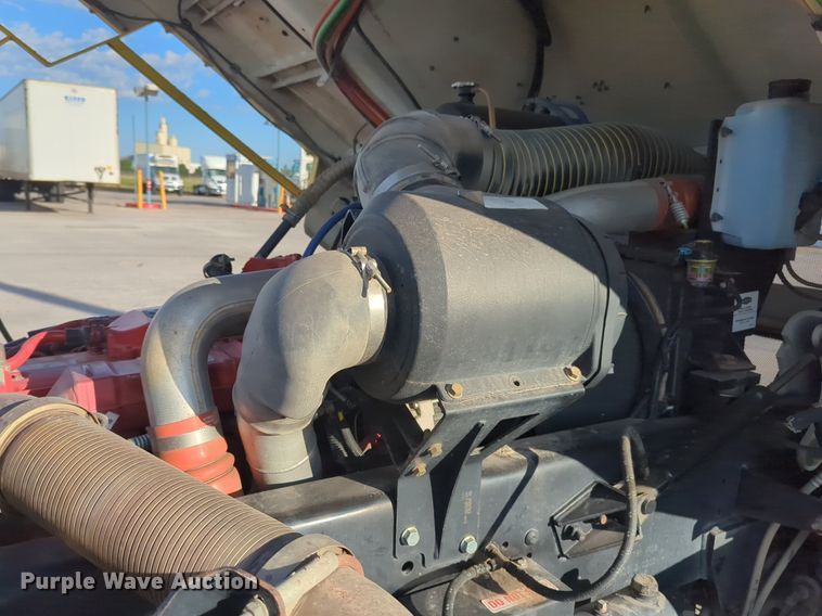 image for item NG9921 2019 Autocar XSPotter yard truck