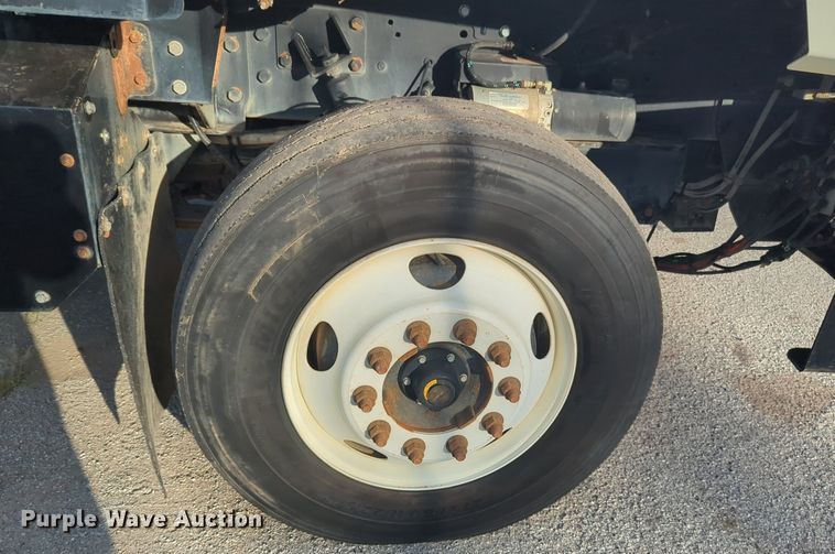 image for item NG9921 2019 Autocar XSPotter yard truck