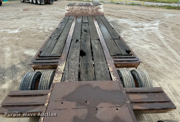 image for item NL9876 1991 Trail King TK100RG drop deck equipment trailer