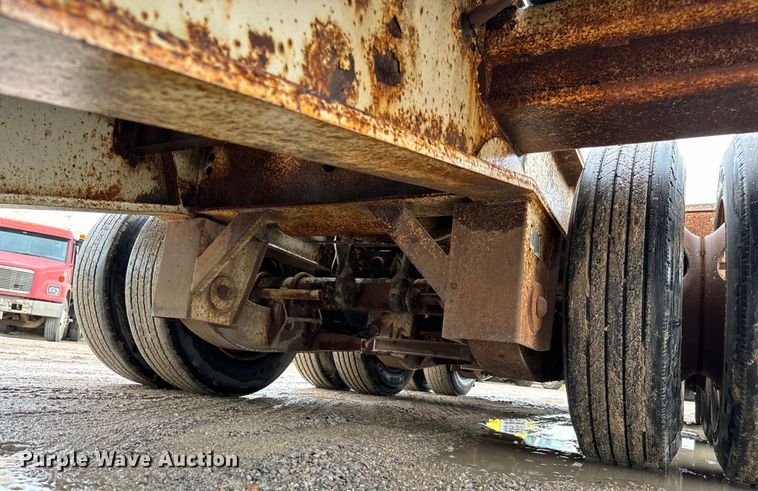 image for item NL9876 1991 Trail King TK100RG drop deck equipment trailer