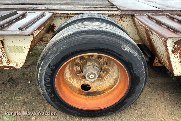 image for item NL9876 1991 Trail King TK100RG drop deck equipment trailer