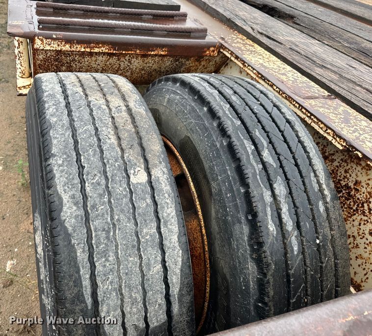 image for item NL9876 1991 Trail King TK100RG drop deck equipment trailer