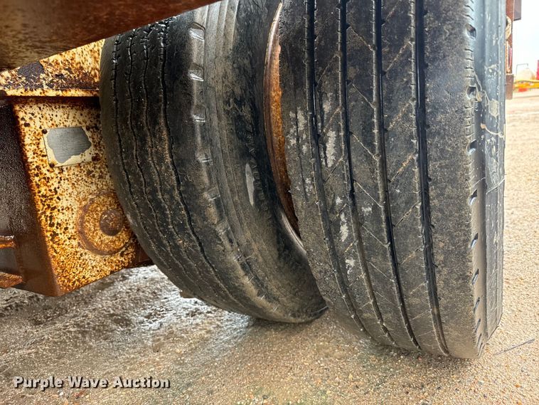 image for item NL9876 1991 Trail King TK100RG drop deck equipment trailer