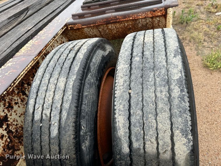 image for item NL9876 1991 Trail King TK100RG drop deck equipment trailer