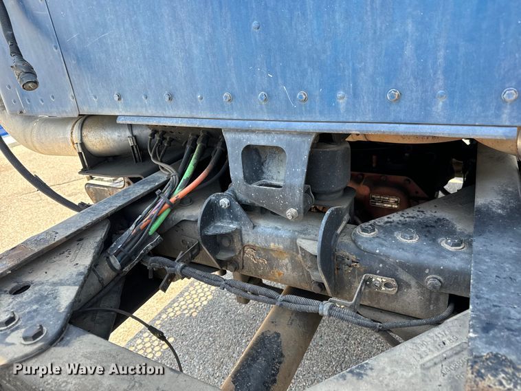 image for item NL9940 2005 Kenworth W900 semi truck