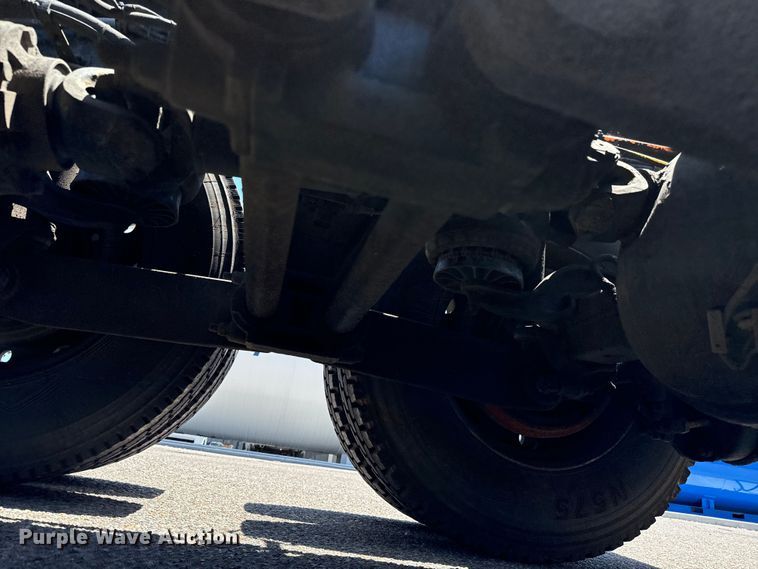 image for item NL9940 2005 Kenworth W900 semi truck