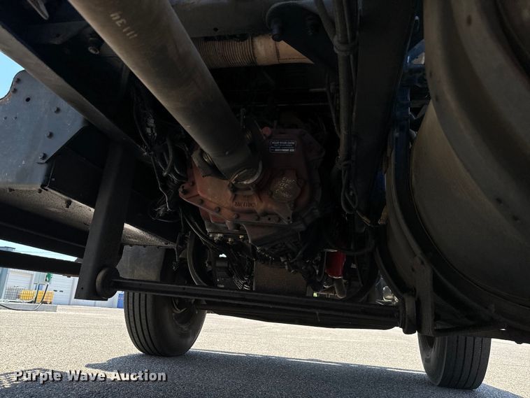 image for item NL9940 2005 Kenworth W900 semi truck