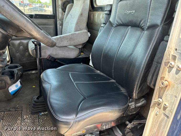 image for item NL9940 2005 Kenworth W900 semi truck