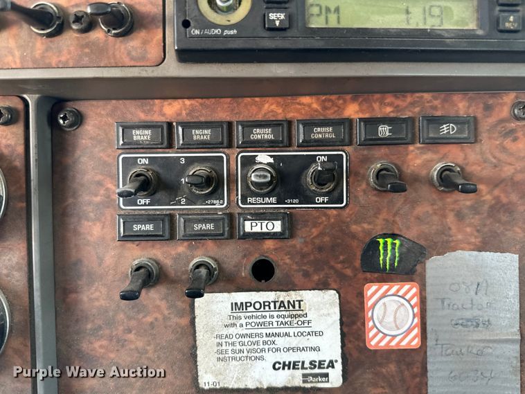 image for item NL9940 2005 Kenworth W900 semi truck