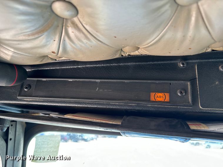 image for item NL9940 2005 Kenworth W900 semi truck