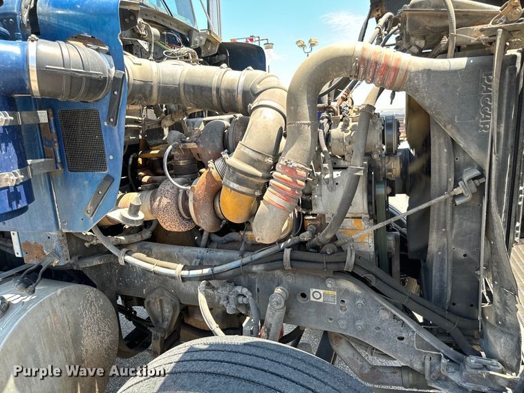 image for item NL9940 2005 Kenworth W900 semi truck