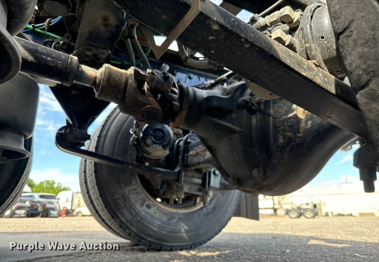 image for item NL9944 2019 Freightliner  Cascadia semi truck