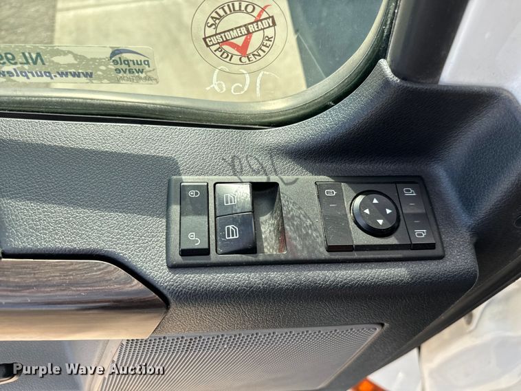 image for item NL9944 2019 Freightliner  Cascadia semi truck