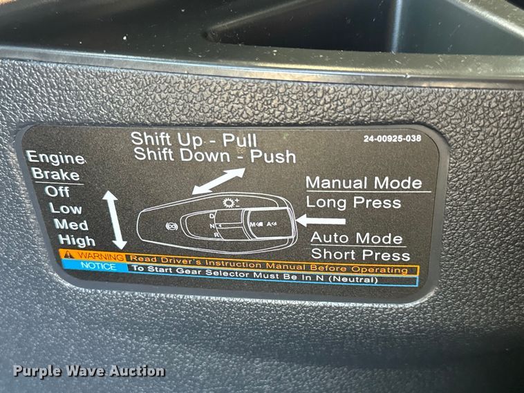 image for item NL9944 2019 Freightliner  Cascadia semi truck