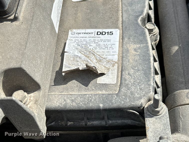 image for item NL9944 2019 Freightliner  Cascadia semi truck