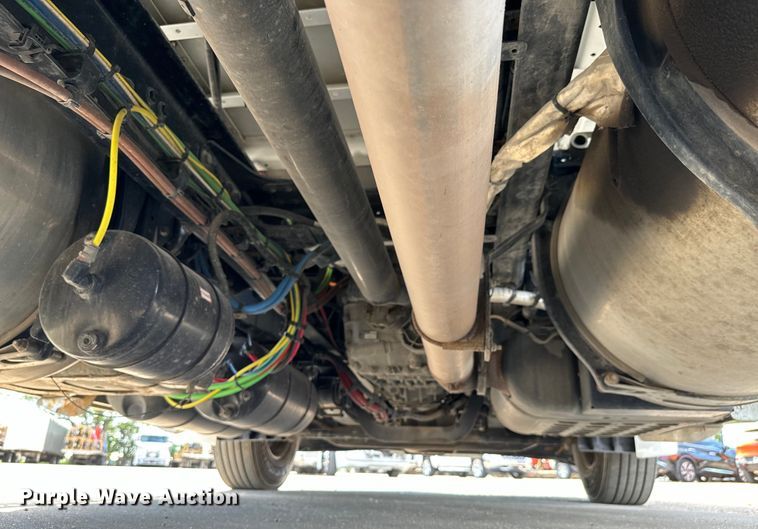 image for item NL9944 2019 Freightliner  Cascadia semi truck