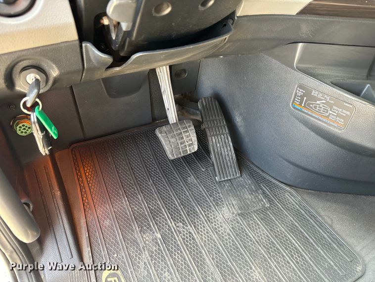 image for item NL9945 2020 Freightliner  Cascadia semi truck