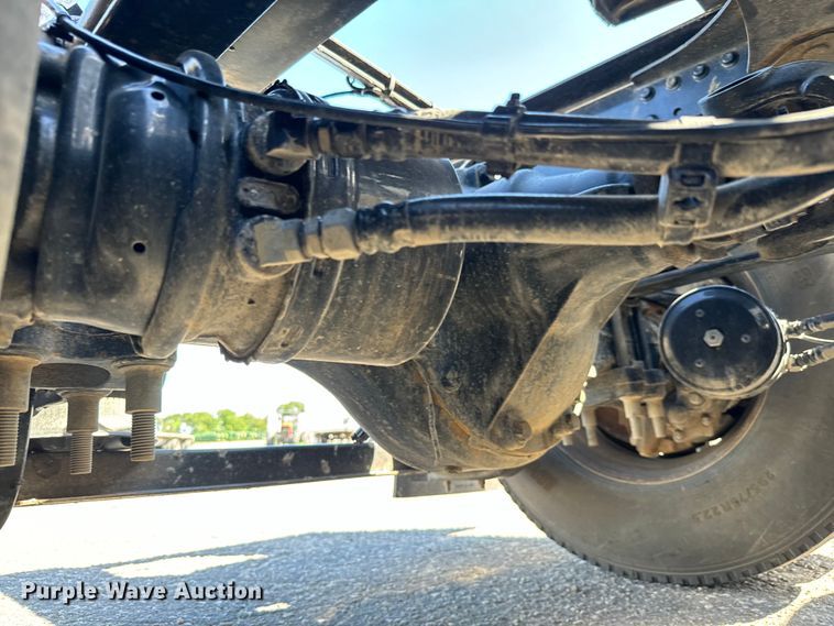 image for item NL9946 2020 Volvo VNL64T semi truck