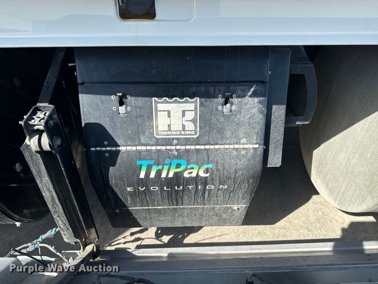 image for item NL9946 2020 Volvo VNL64T semi truck