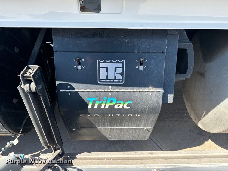 image for item NL9947 2020 Volvo  VNL64T semi truck