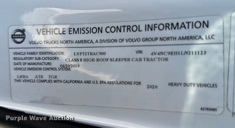 image for item NL9947 2020 Volvo  VNL64T semi truck