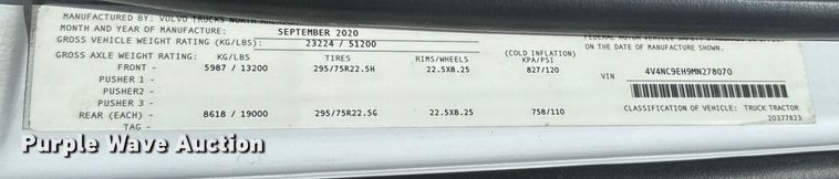 image for item NL9949 2021 Volvo VNL semi truck