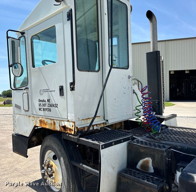 image for item NL9969 2003 Ottawa Truck 30 yard truck