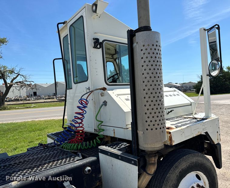 image for item NL9969 2003 Ottawa Truck 30 yard truck