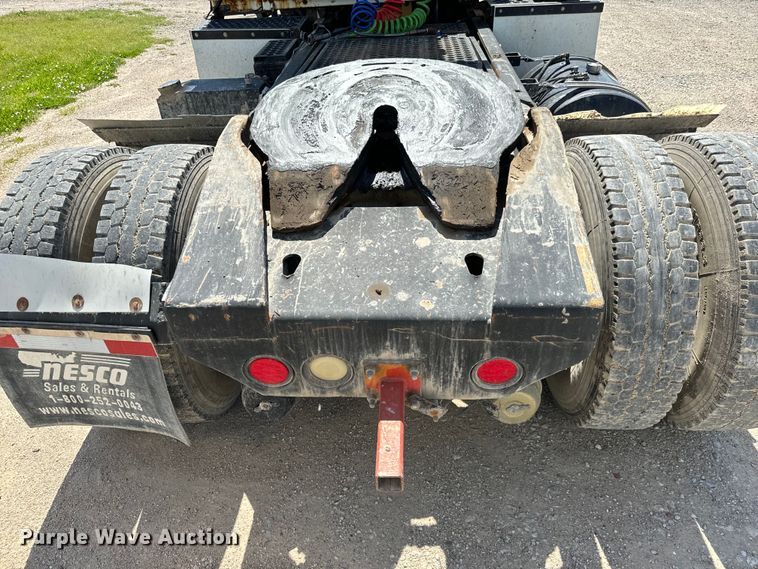 image for item NL9969 2003 Ottawa Truck 30 yard truck