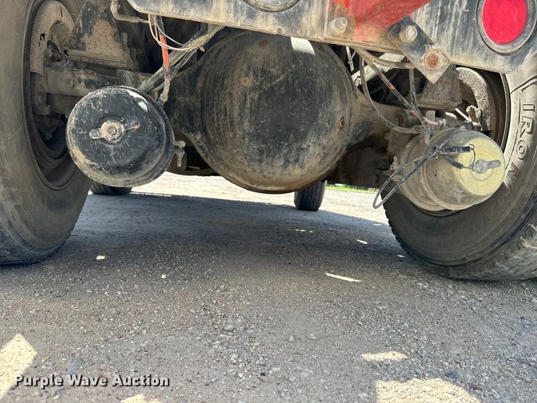 image for item NL9969 2003 Ottawa Truck 30 yard truck