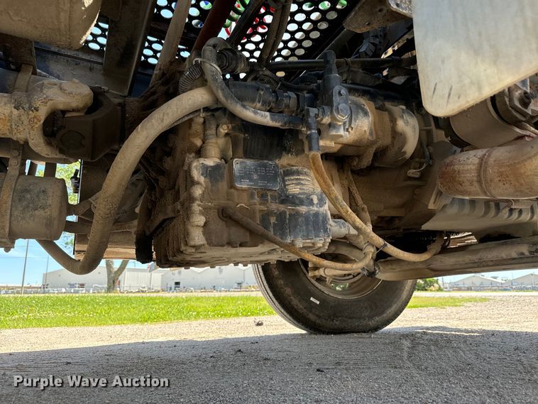 image for item NL9969 2003 Ottawa Truck 30 yard truck