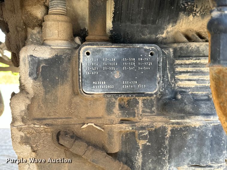 image for item NL9969 2003 Ottawa Truck 30 yard truck