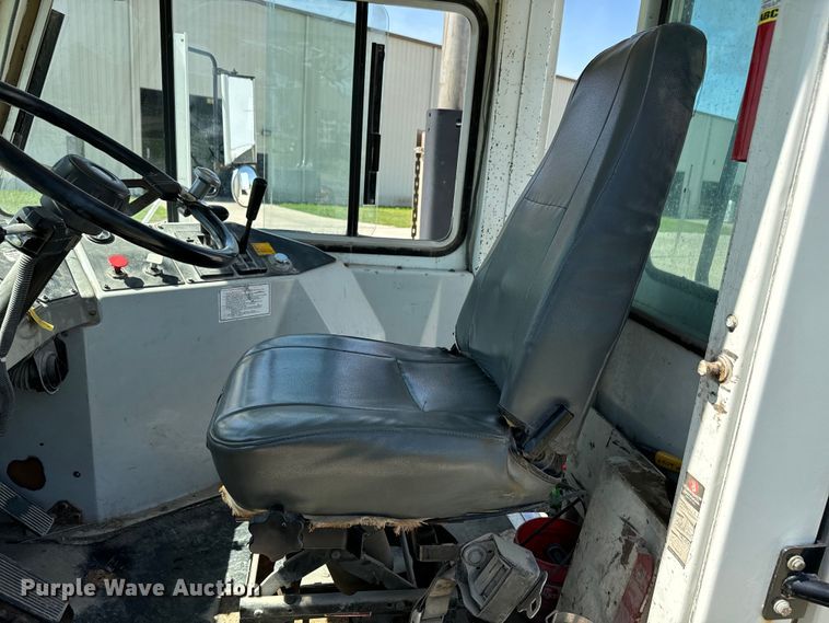 image for item NL9969 2003 Ottawa Truck 30 yard truck