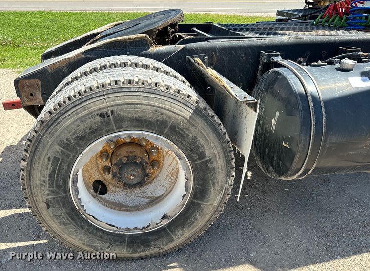 image for item NL9969 2003 Ottawa Truck 30 yard truck