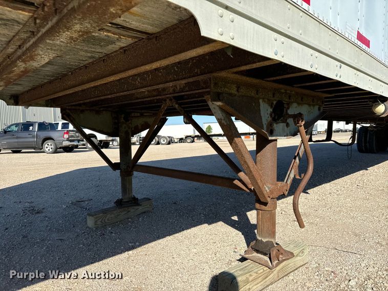 image for item NL9970 2000 Stoughton  AVW-545T-S-C-AR dry van trailer